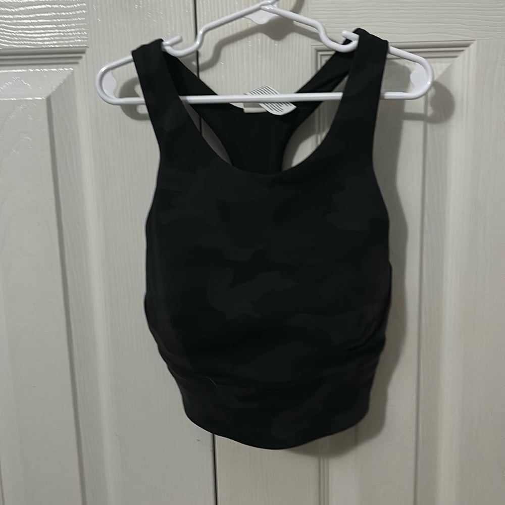 Black lululemon camo sports bra!